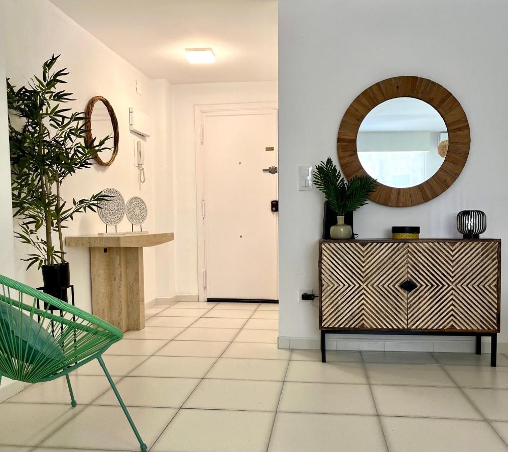 Modern Apartment On The Beach With Pool Calpe Buitenkant foto