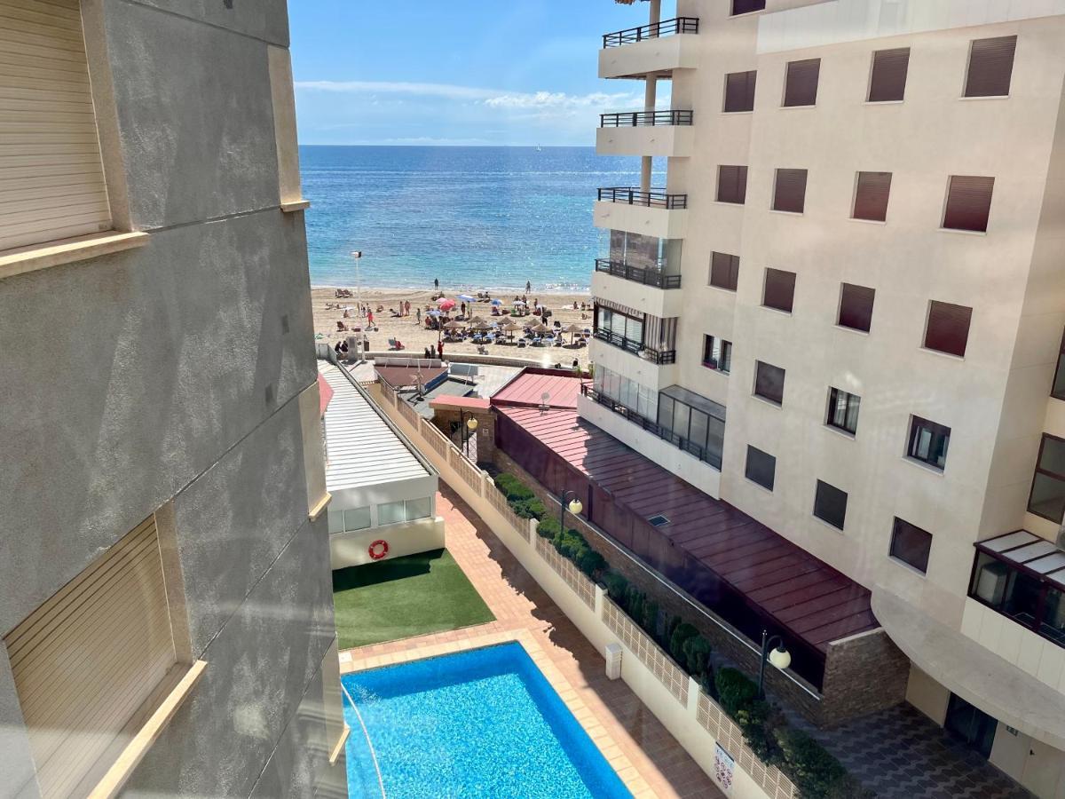 Modern Apartment On The Beach With Pool Calpe Buitenkant foto